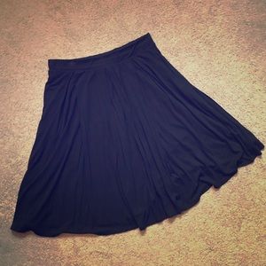 RARE LuLaRoe BLACK Vicose Swingy Madison S…